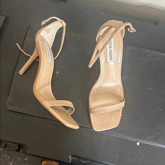 Steve Madden Nude Heeled Sandals - Picture 2 of 3
